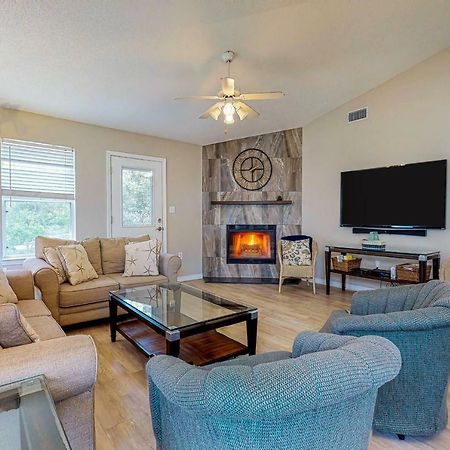 5 Bed 2 Bath Vacation Home In دستين المظهر الخارجي الصورة
